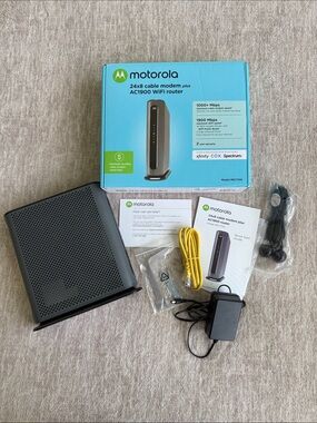 Motorola MG7700 Cable Modem + AC1900 WiFi Router w/ Original Box